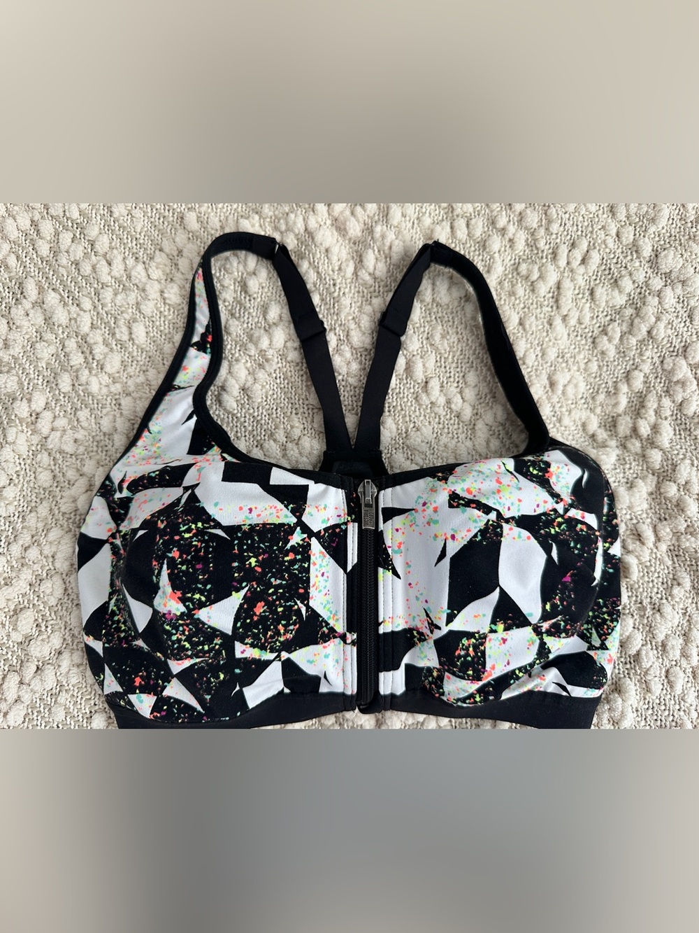 Victoria’s Secret Knockout Front Zip Racerback Sports Bra 34D